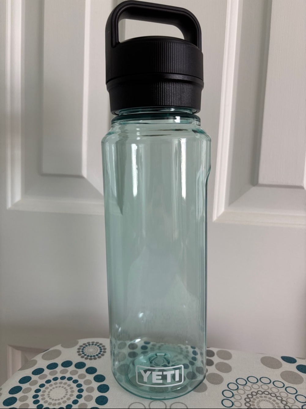 Yeti Aqua Clear 34oz Water Bottle with Black Chug Lid Handle Lid
